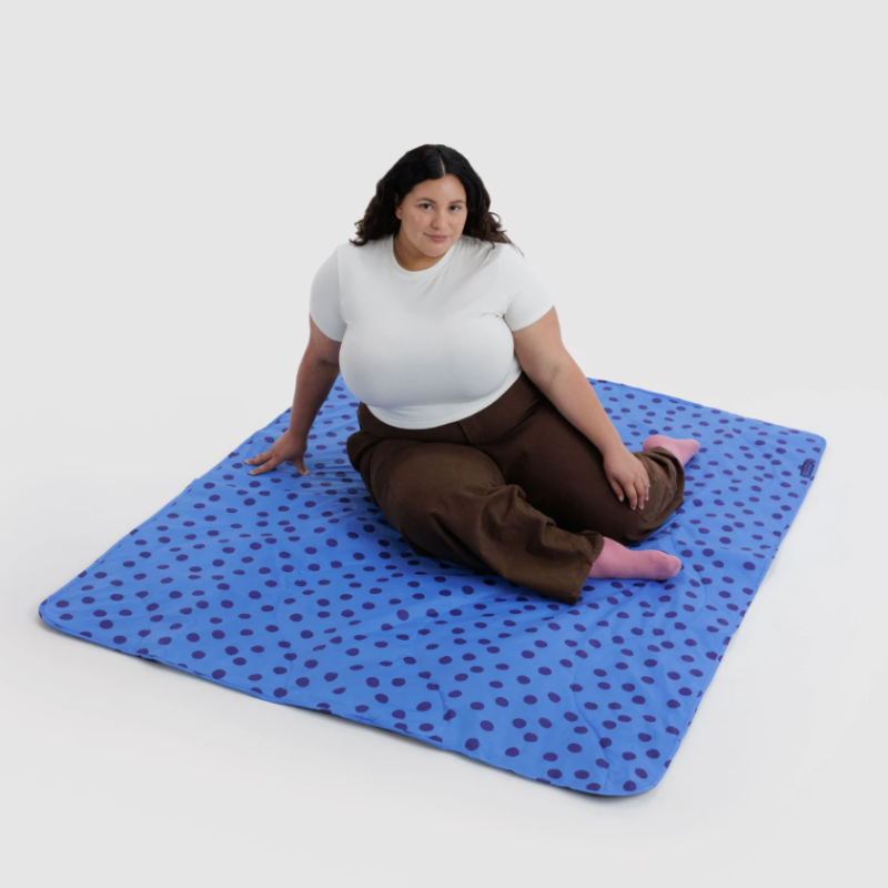 Baggu Puffy Picnic Blanket - Blue Polka Dot