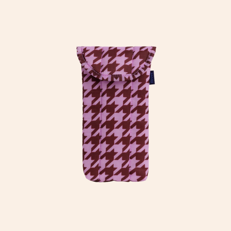 Baggu Puffy Glasses Sleeve - Pink Houndstooth